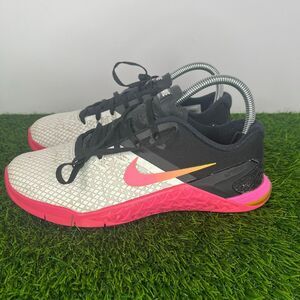Nike Metcon 4 White Pink Trainers Gym Sneakers Shoes Women size 8